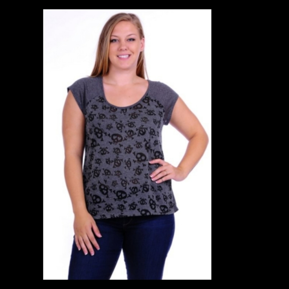 Skull Top Plus Size Tee Cherry Red NEW Goth Rocker Biker Gothic Halloween - Picture 5 of 10